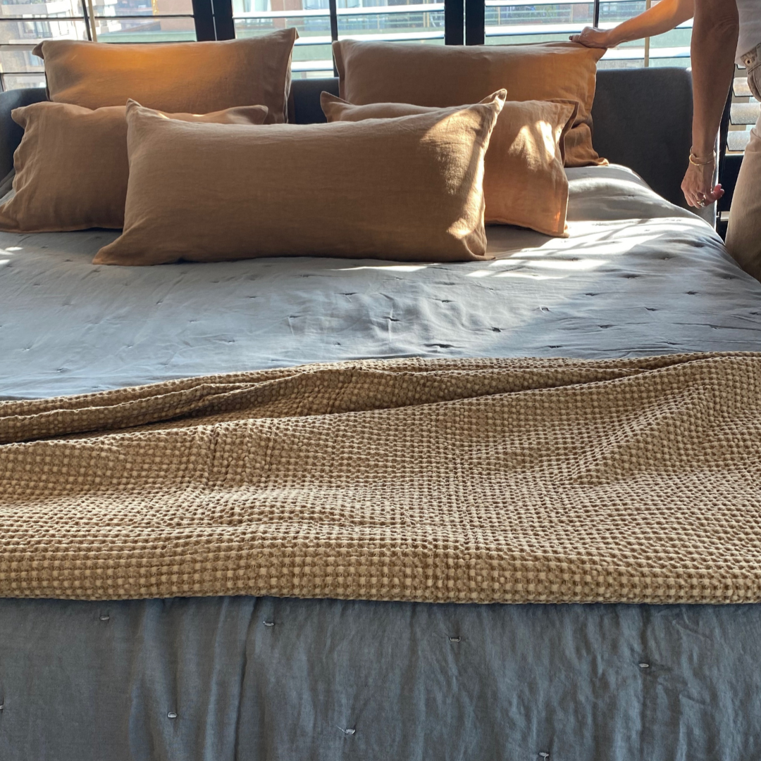 PIECERA WAFFLE KING CAMEL