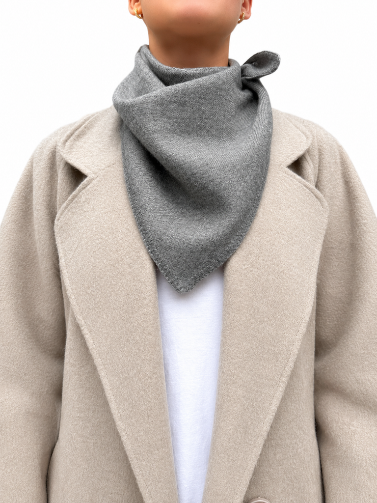 PAÑUELO BABY ALPACA GRIS CLARO