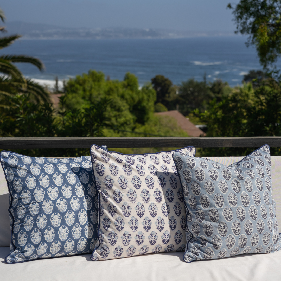 FUNDA COJIN BLOCK PRINT BOTTA WHITE BLUE 50x50