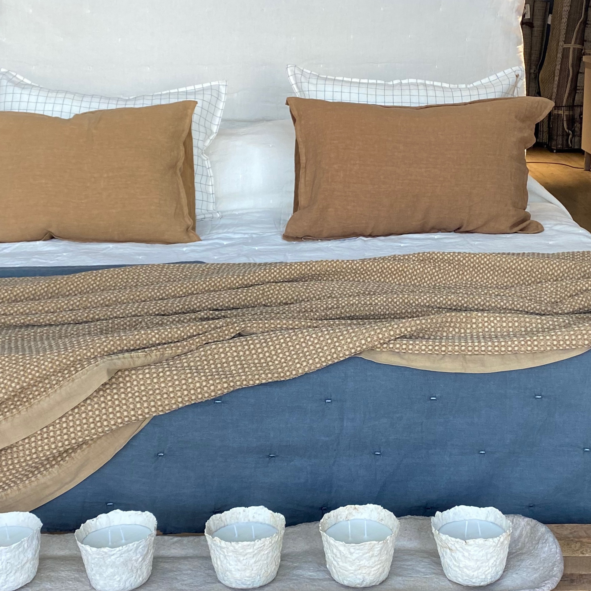 FUNDA COJIN LINO CAMEL 60X40