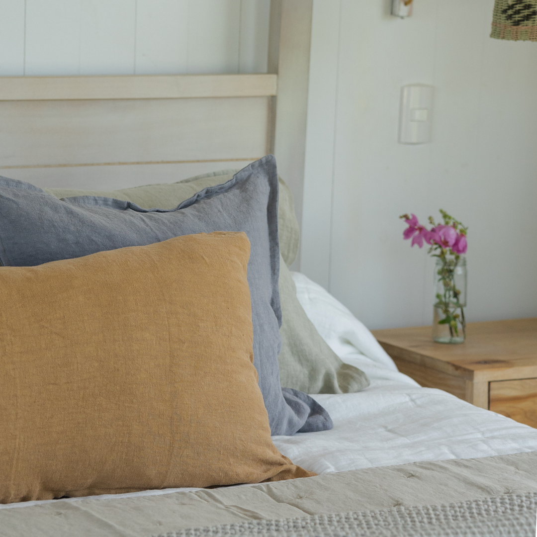 FUNDA COJIN LINO CAMEL 60X40