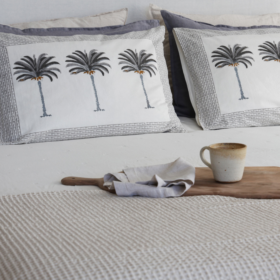 FUNDA ALMOHADON PALMERA GRIS